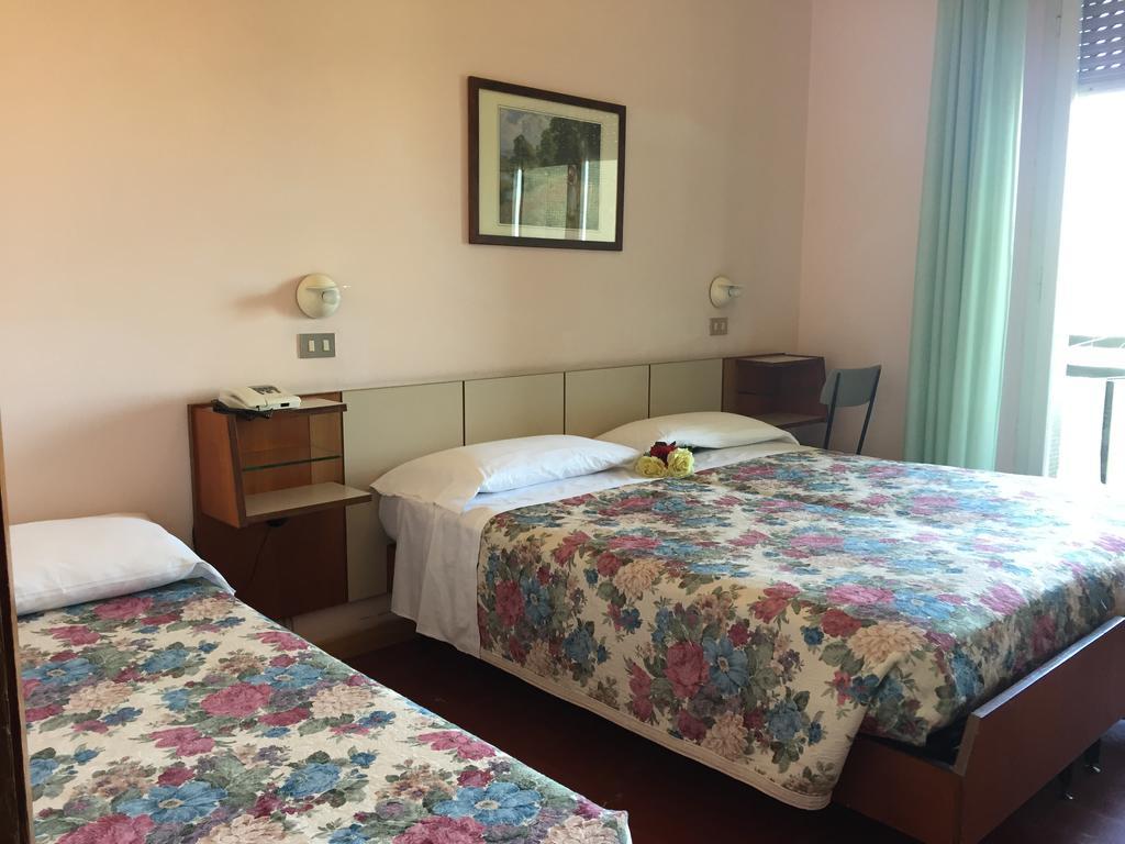 Hotel Miramare Et De La Ville Rimini Ngoại thất bức ảnh