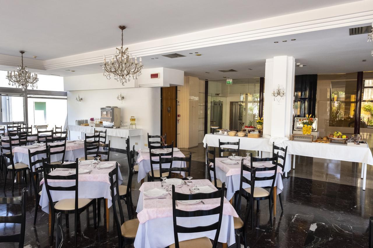 Hotel Miramare Et De La Ville Rimini Ngoại thất bức ảnh