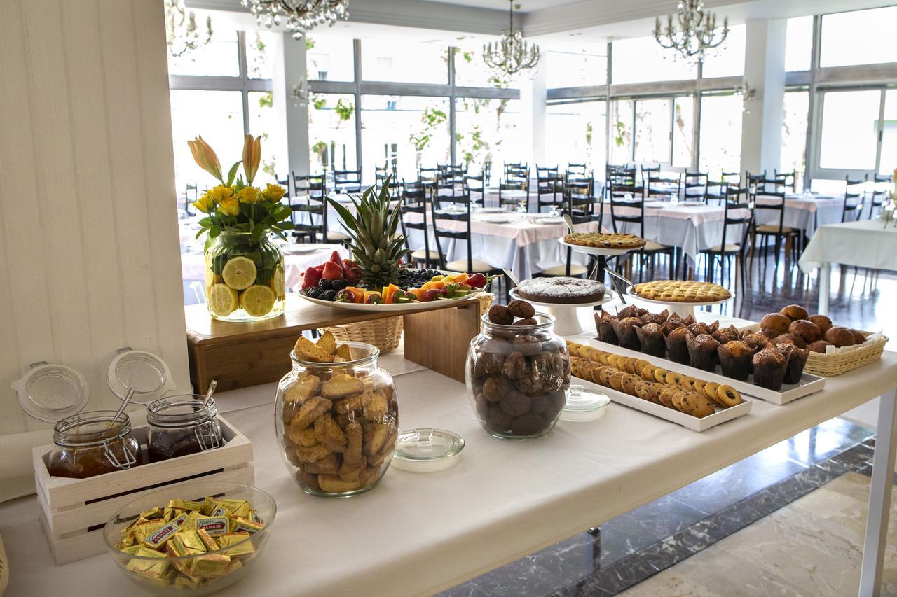 Hotel Miramare Et De La Ville Rimini Ngoại thất bức ảnh